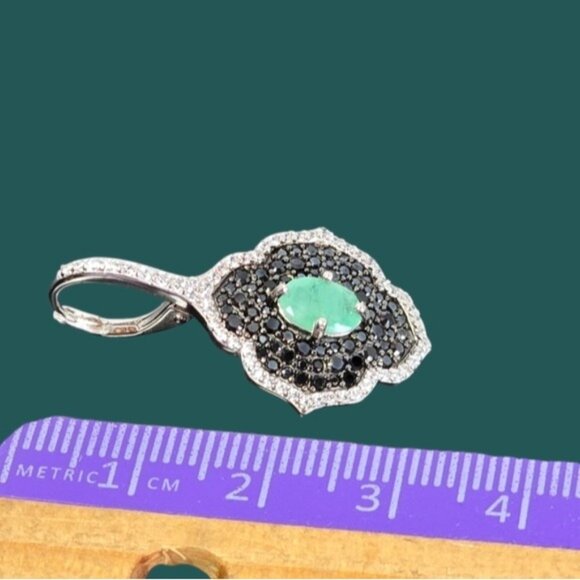 925 Sterling Silver Earrings with Natural Emerald 9x7mm & Blk Spinel Gems - Picture 6 of 8